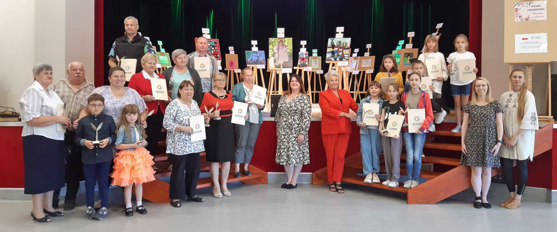 Zdjęcie grupowe uczestników konkursu
