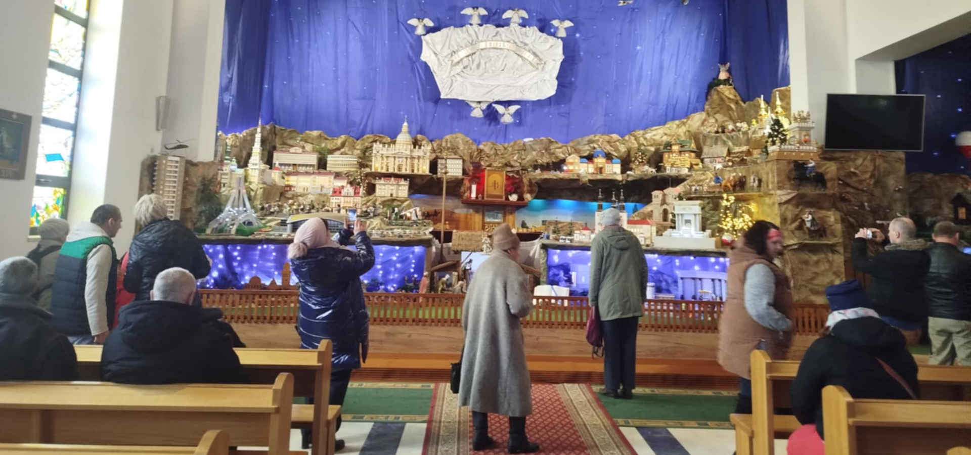 Widok na szopkę w Kielanówce